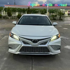 Toyota Camry 2022