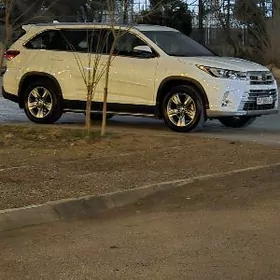 Toyota Highlander 2019