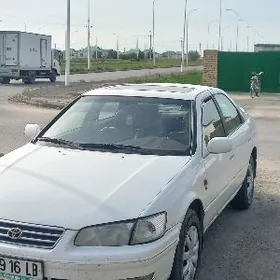 Toyota Camry 1999