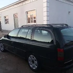 Opel Omega 1996