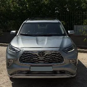 Toyota Highlander 2021