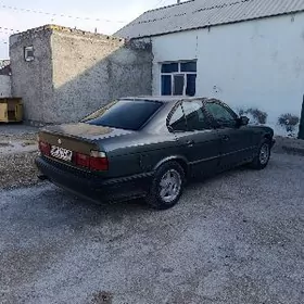 BMW 525 1990