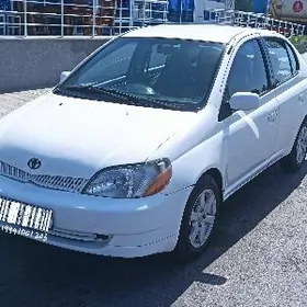 Toyota Echo 2002