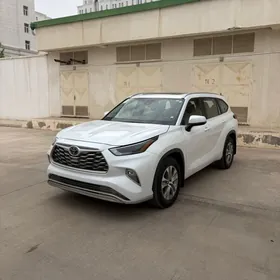Toyota Highlander 2023