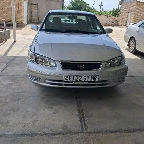 Toyota Camry 2000