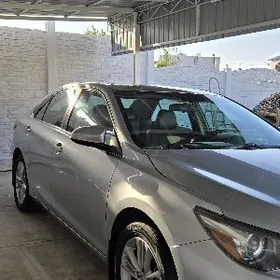 Toyota Camry 2016