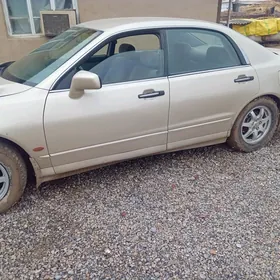 Mitsubishi Diamante 1995