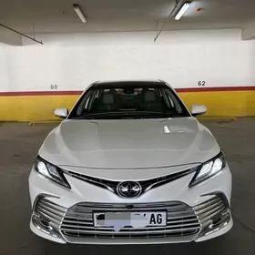 Toyota Camry 2023