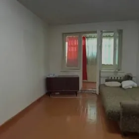 Satlyk 4/4 etajy 1 kom 42m²