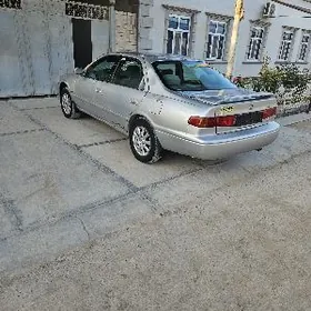 Toyota Camry 2000