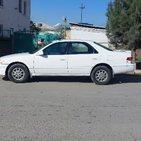 Toyota Camry 1999