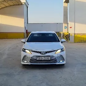 Toyota Camry 2023