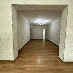 ️11 mkr 4/1 etažy 2 Komnat