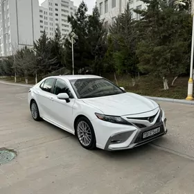 Toyota Camry 2022