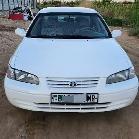 Toyota Camry 1999