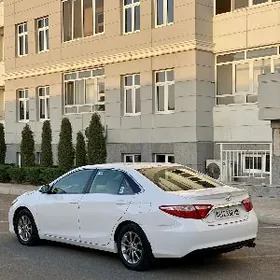 Toyota Camry 2017