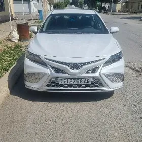 Toyota Camry 2022
