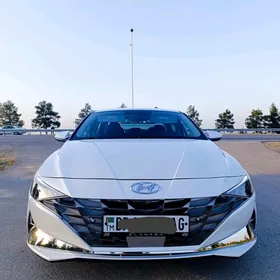 Hyundai Elantra 2021