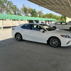 Toyota Camry 2020