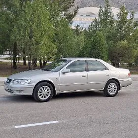 Toyota Camry 2001
