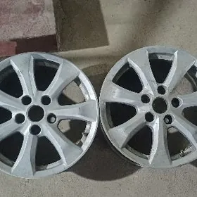 Camry 2011 diska 16lik