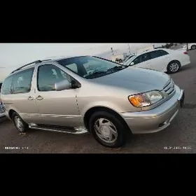 Toyota Sienna 2003