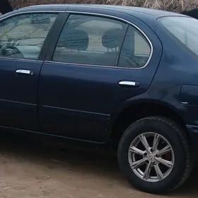 Nissan Maxima 1995