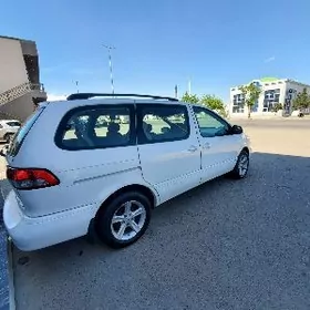 Toyota Sienna 2001