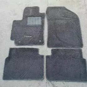 Toýota korolla kowrik