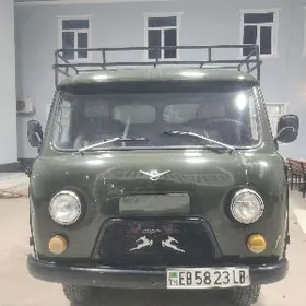 UAZ Profi 1993