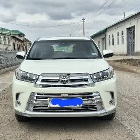 Toyota Highlander 2019