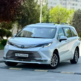 Toyota Sienna 2022