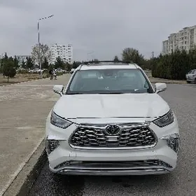 Toyota Highlander 2020