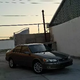 Toyota Camry 1999