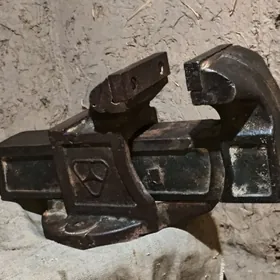 TISKI  ТИСКИ СРЕДНИЙ