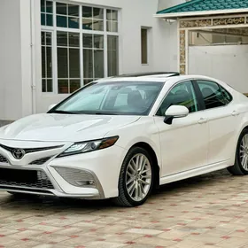 Toyota Camry 2022