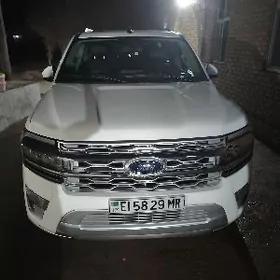 Ford Expedition 2022