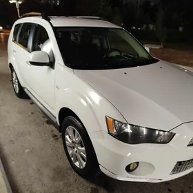 Mitsubishi Outlander 2013