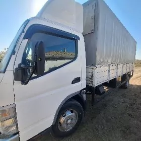 Mitsubishi Canter 2004