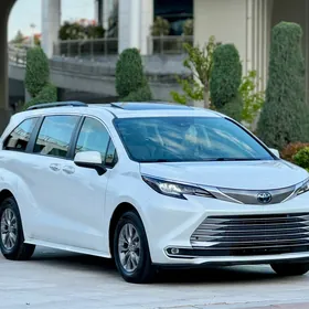 Toyota Sienna 2022
