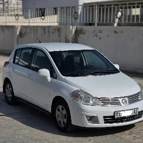 Nissan Versa 2010