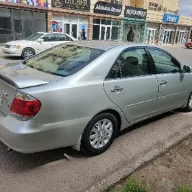 Toyota Camry 2005