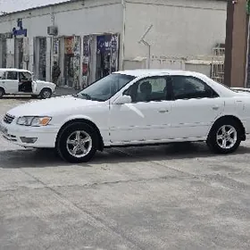 Toyota Camry 2001