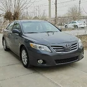 Toyota Camry 2010