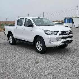 Toyota Hilux 2025