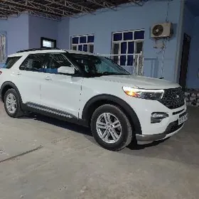 Ford Explorer 2021