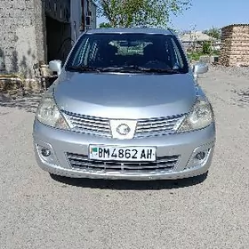 Nissan Versa 2010