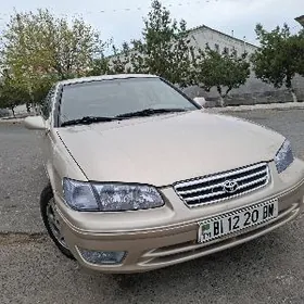 Toyota Camry 2000