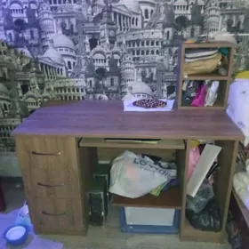 стол компьютерный - школьный