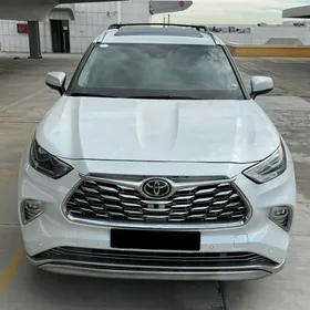 Toyota Highlander 2022